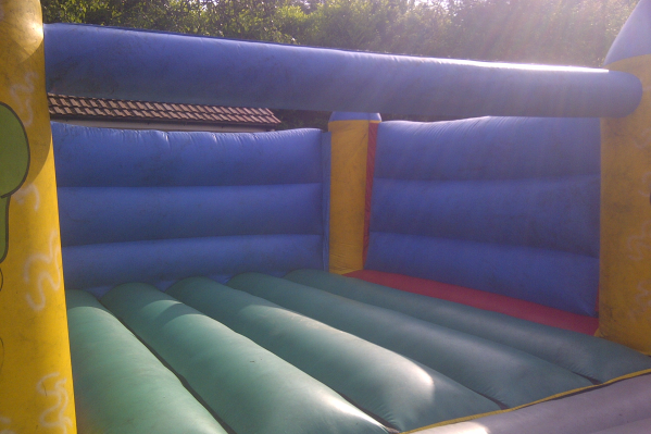 Balloon bouncy castle large 9