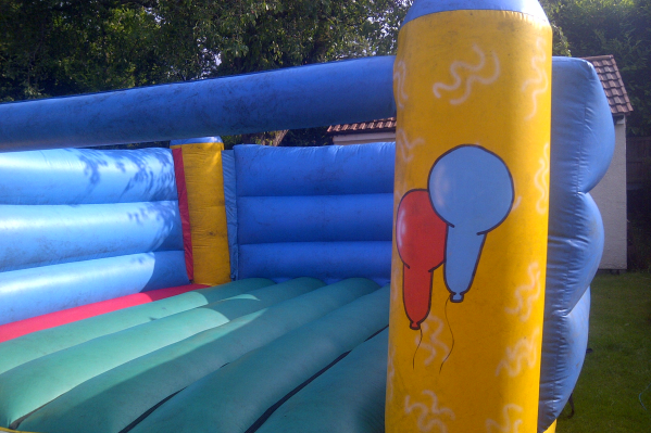 Balloon bouncy castle large 2