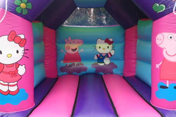 Hello kitty Bouncy Castle large 1