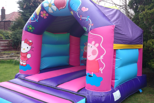 Hello kitty Bouncy Castle large 2