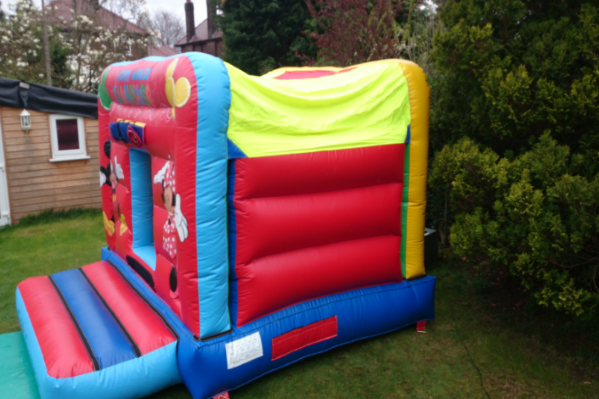 Mickeys den Bouncy Castle large 7