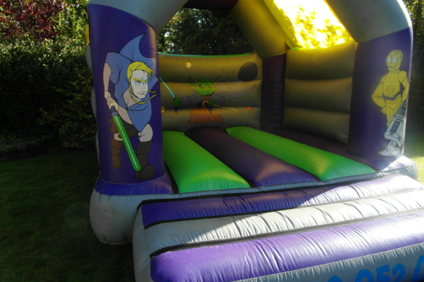 starwars bouncy castle large 7