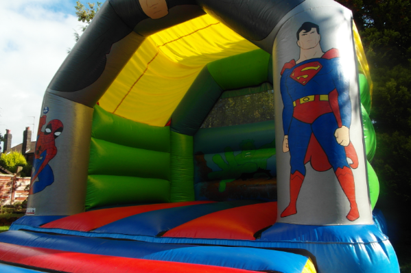 Super heroes Castle large 9