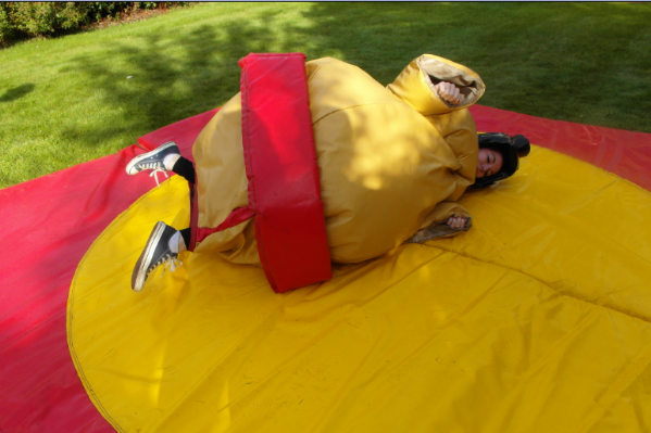 Sumo Suits bouncy castle large 2