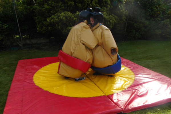 Sumo Suits bouncy castle large 7