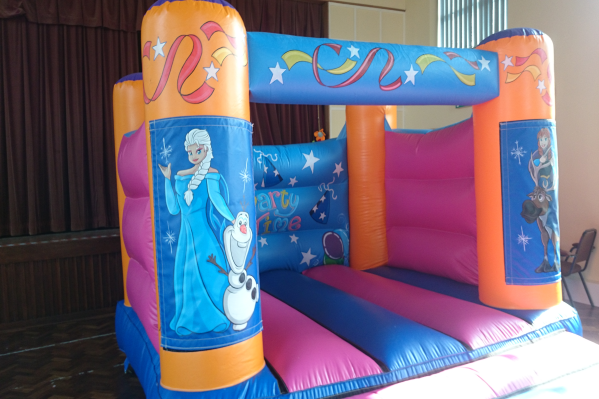 Frozen Bouncy Castle large 2