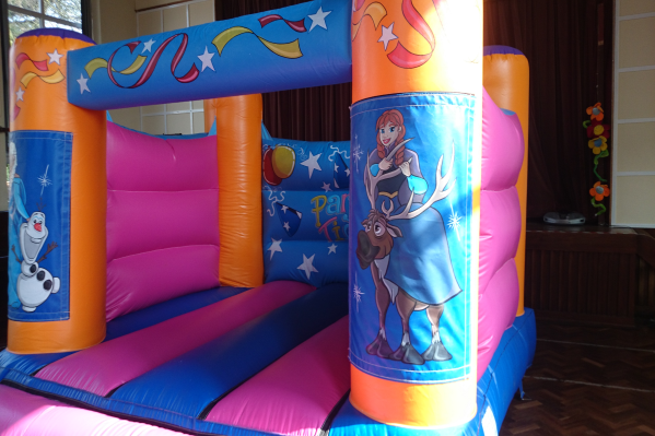 Frozen Bouncy Castle large 3