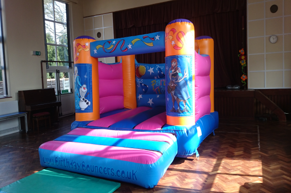 Frozen Bouncy Castle large 5